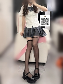 艾薇兒 19歲158/C/46kg   簡潔又帶點西洋風#學生妹